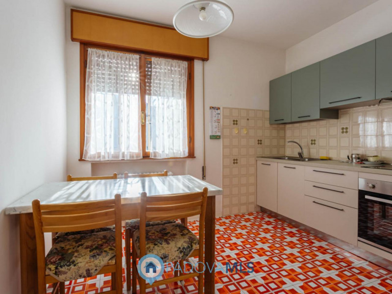 Immobile in esclusiva al Gruppo Padova MLS

Nel centro di Agna, all’interno di una piccola palazz...