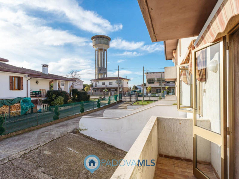 Immobile in esclusiva al Gruppo Padova MLS

Nel centro di Agna, all’interno di una piccola palazz...