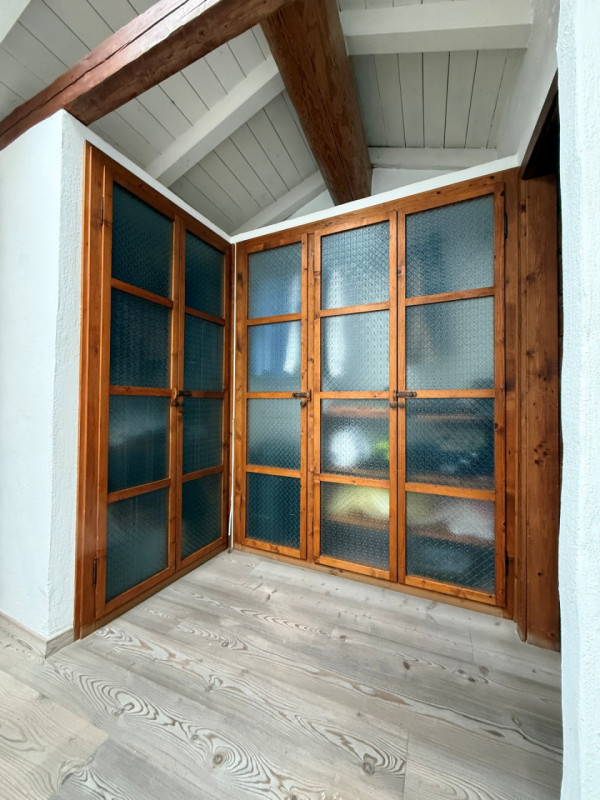 PORZIONE CENTRALE DI VILLETTA A SCHIERA CON GRAZIOSO GIARDINO. EURO 195.000. CODICE 4582. 

Tratt...