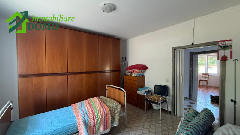 Cogollo del Cengio: appartamento tricamere al piano terra con giardino e garage € 37.000 info 044...