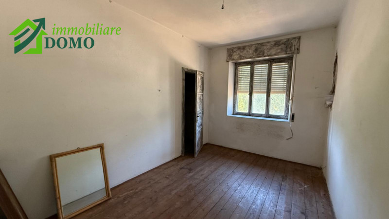 Cogollo del Cengio: appartamento tricamere al piano primo con garage € 29.000 info 0445824740

BU...