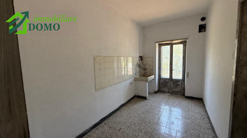Cogollo del Cengio: appartamento tricamere al piano primo con garage € 29.000 info 0445824740

BU...