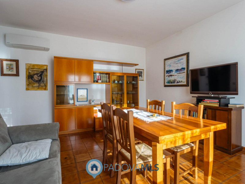 Immobile in esclusiva al Gruppo Padova MLS
Nel centro di Agna, all’interno di una piccola palazzi...