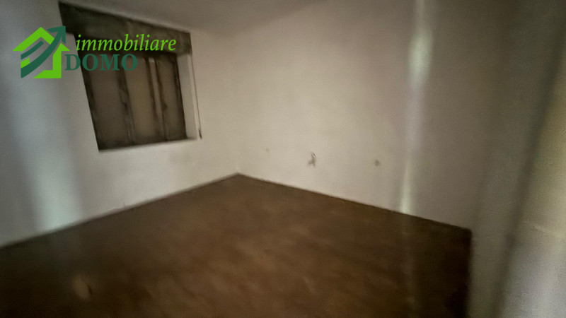 Cogollo del Cengio: appartamento tricamere al piano secondo  garage € 29.000 info 0445824740

BUO...