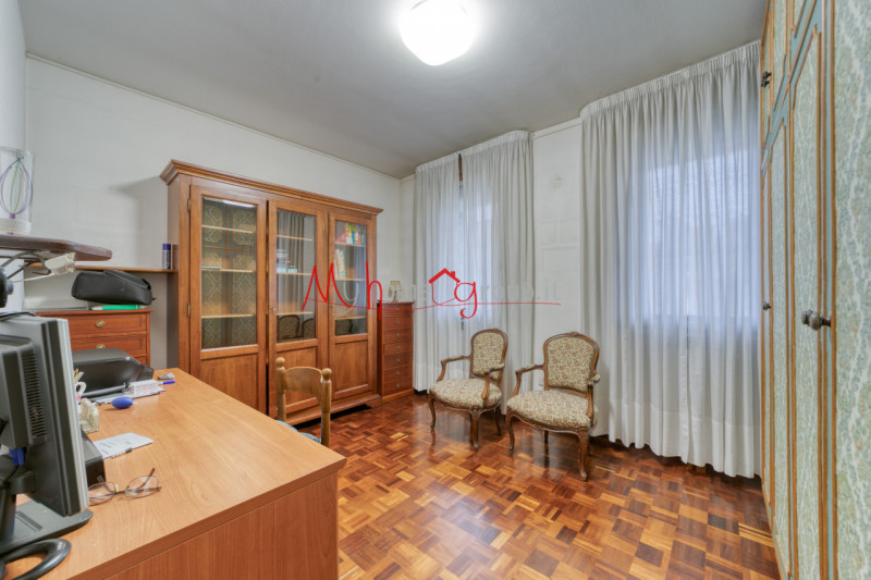 RUBANO: Casa singola sviluppata su più livelli dalle ampie dimensioni, si compone di ingresso, so...