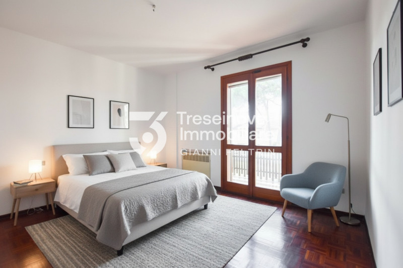 (Per INFO Feltrin ing. Gianni 3288349492) Proponiamo in vendita villetta a schiera di testa su tr...