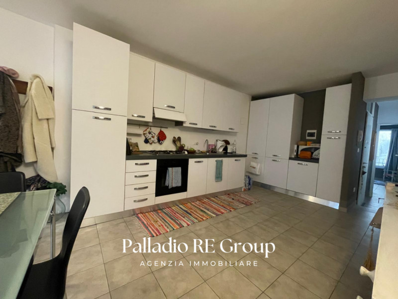 Scoprite un'introvabile opportunità nel centro storico di Vicenza! Questo incantevole appartament...