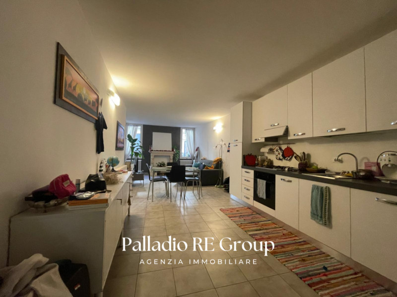 Scoprite un'introvabile opportunità nel centro storico di Vicenza! Questo incantevole appartament...