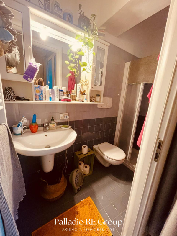 Scoprite un'introvabile opportunità nel centro storico di Vicenza! Questo incantevole appartament...