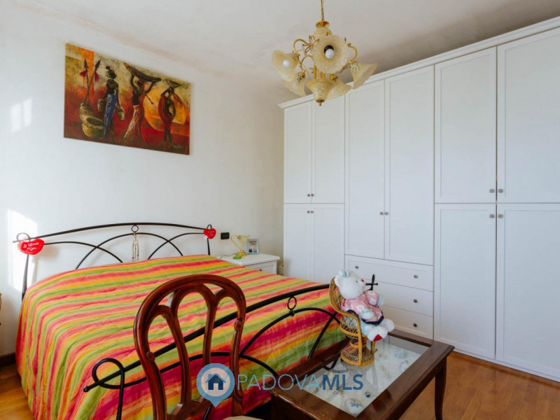 Immobile in esclusiva al Gruppo Padova MLS
In un tranquillo e recente quartiere di Agna, a due pa...