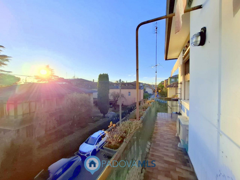 Immobile in esclusiva al Gruppo Padova MLS
PORZIONE DI BIFAMILIARE – MADONNA PELLEGRINA – ULTIMO ...