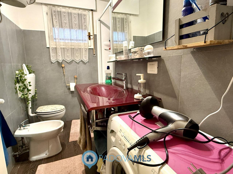 Immobile in esclusiva al Gruppo Padova MLS
Scopri questo grazioso MONOLOCALE AFFITTATO in zona SS...