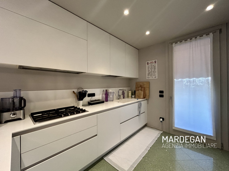 Quando vieni a scoprirla?

Proponiamo in esclusiva questa villetta a schiera, porzione centrale e...