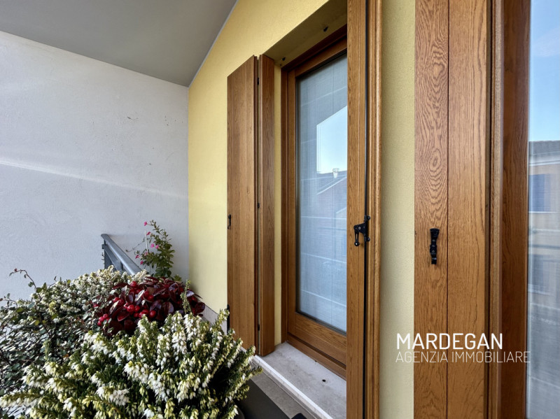 Quando vieni a scoprirla?

Proponiamo in esclusiva questa villetta a schiera, porzione centrale e...