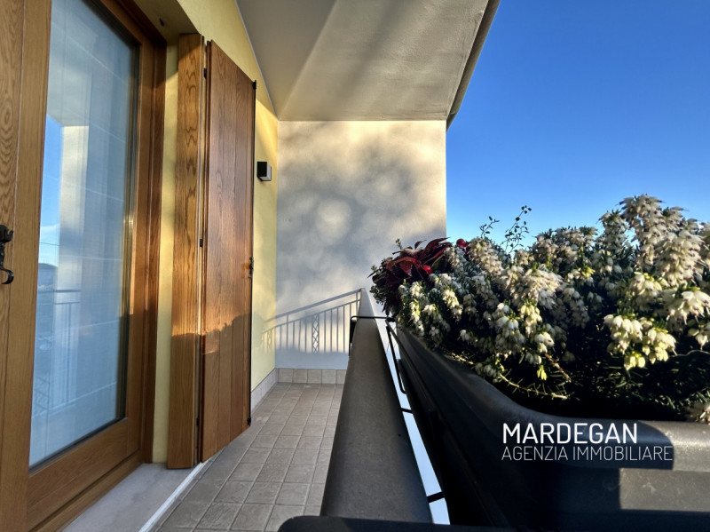 Quando vieni a scoprirla?

Proponiamo in esclusiva questa villetta a schiera, porzione centrale e...