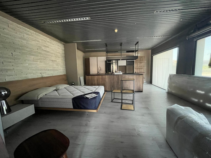 LEGNARO: Casa singola di ampia metratura con giardino privato, disposta su 2 livelli costituita d...