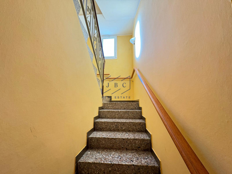 Salgareda - (TV)
In zona centrale a Salgareda proponiamo una casa bifamiliare composta da due uni...