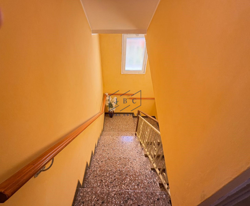 Salgareda - (TV)
In zona centrale a Salgareda proponiamo una casa bifamiliare composta da due uni...