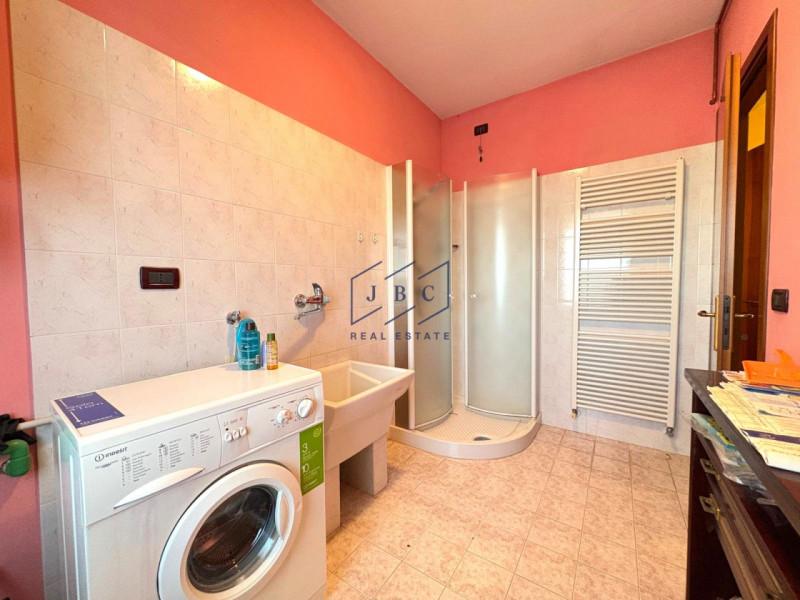 Salgareda - (TV)
In zona centrale a Salgareda proponiamo una casa bifamiliare composta da due uni...