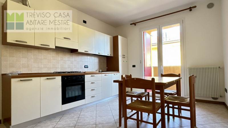 DISPONIBILITA' 1/1/2026
Proponiamo in locazione appartamento a 2 camere da letto, al piano primo ...