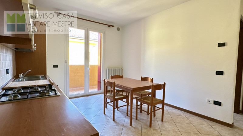 DISPONIBILITA' 1/1/2026
Proponiamo in locazione appartamento a 2 camere da letto, al piano primo ...