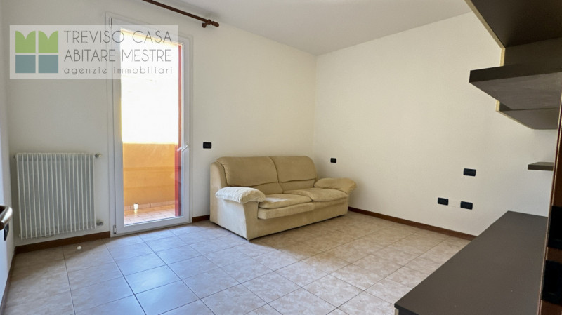 DISPONIBILITA' 1/1/2026
Proponiamo in locazione appartamento a 2 camere da letto, al piano primo ...