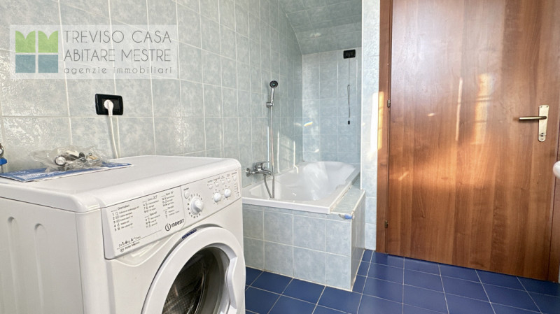 DISPONIBILITA' 1/1/2026
Proponiamo in locazione appartamento a 2 camere da letto, al piano primo ...