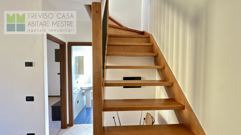 DISPONIBILITA' 1/1/2026
Proponiamo in locazione appartamento a 2 camere da letto, al piano primo ...