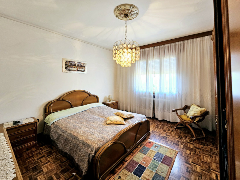 A Baone, proponiamo in vendita splendida porzione di bifamiliare, caratterizzata da spazi ampi e ...