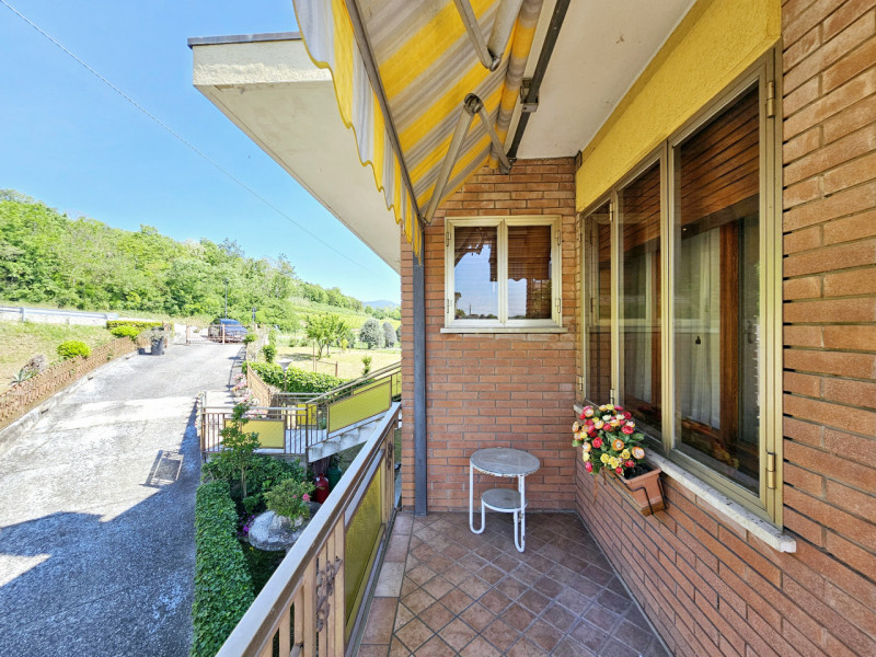 A Baone, proponiamo in vendita splendida porzione di bifamiliare, caratterizzata da spazi ampi e ...