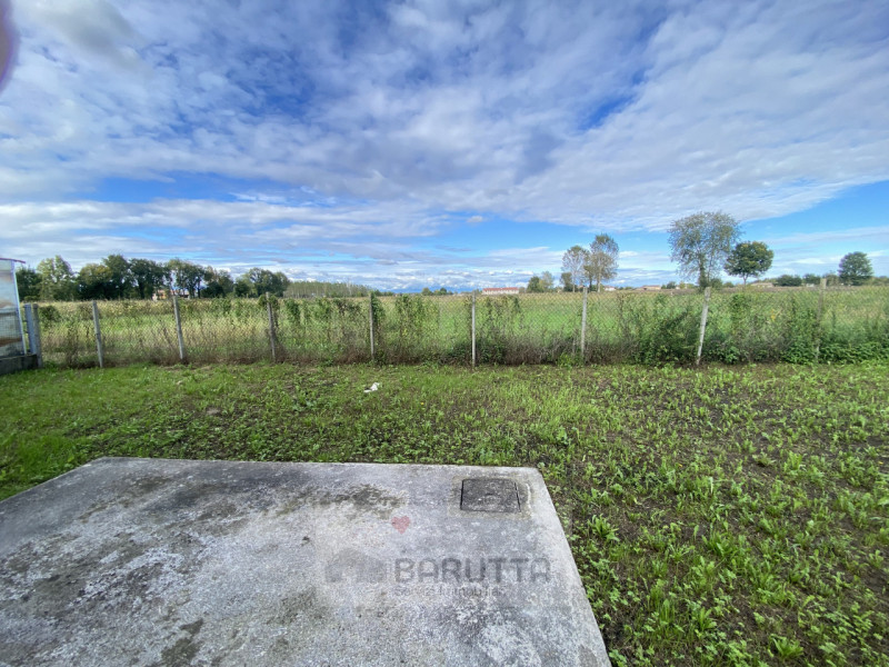 Se stai cercando un'opportunità imperdibile per costruire la tua casa dei sogni , abbiamo diverse...