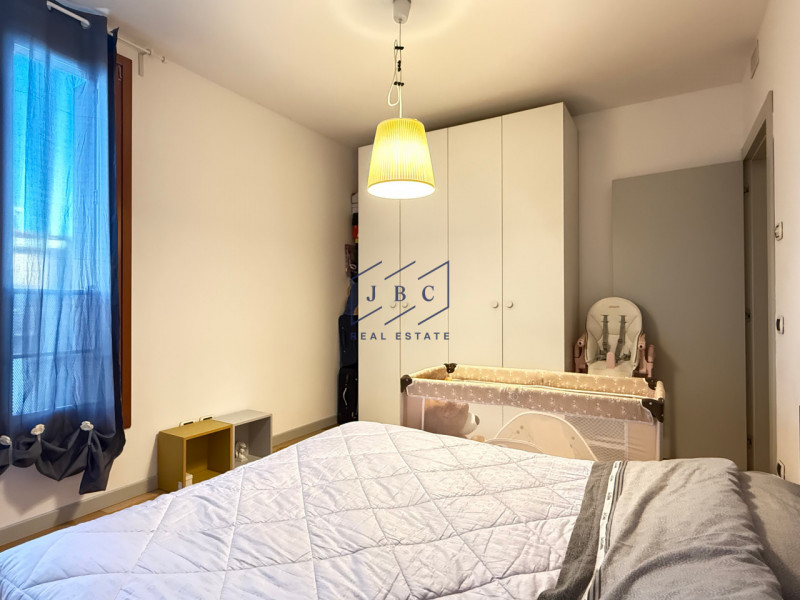 ORMELLE - (TV)
Nel centro di Ormelle, proponiamo in esclusiva appartamento a d'uso a residenziale...