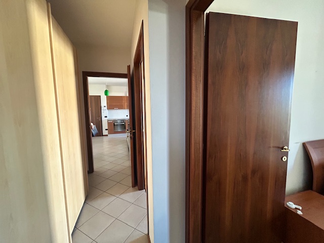 L'Agenzia Immobiliare IRIS è lieta di presentare un'accattivante opportunità di acquisto: un ampi...