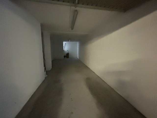 L'Agenzia Immobiliare IRIS è lieta di presentare un'accattivante opportunità di acquisto: un ampi...