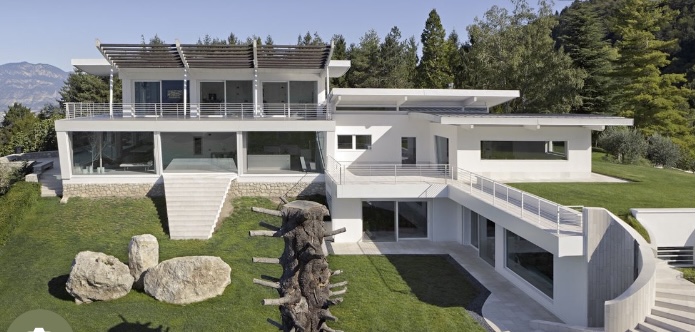 Scoprite un'opportunità unica nel cuore di Marostica! Vi presentiamo un terreno edificabile resid...