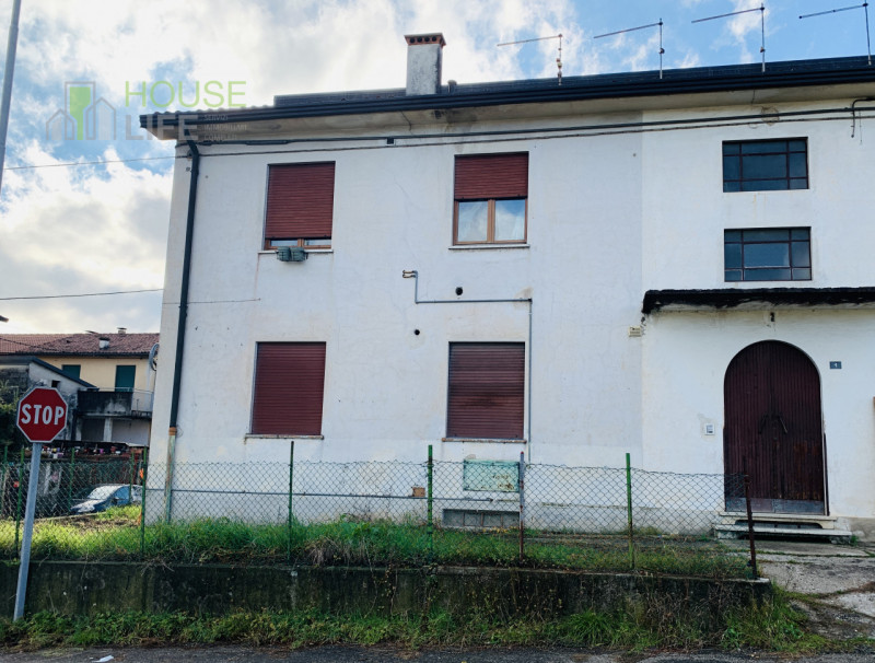 MARANO VICENTINO: in zona residenziale tranquilla, BICAMERE sito al piano terra in contesto di so...