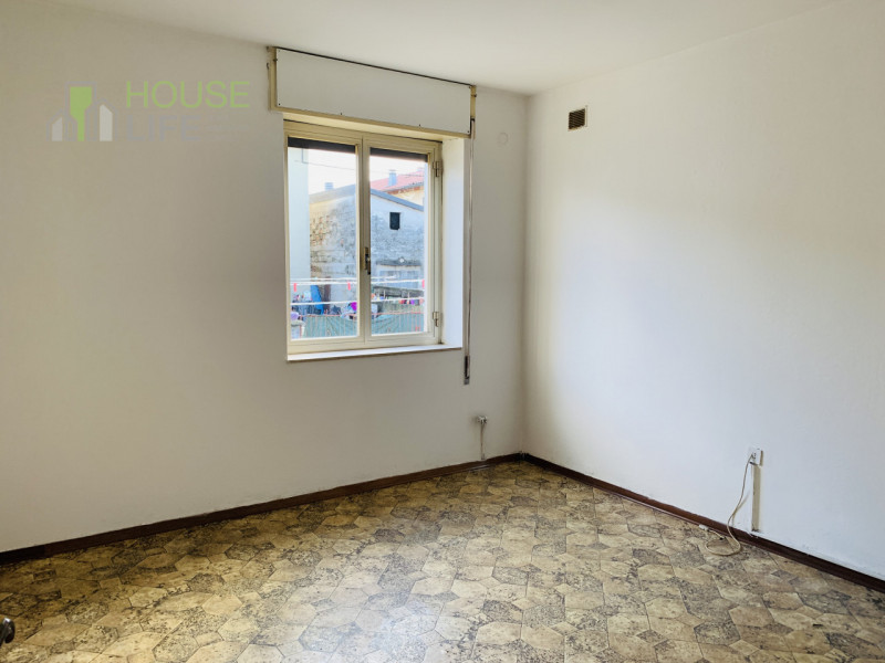 MARANO VICENTINO: in zona residenziale tranquilla, BICAMERE sito al piano terra in contesto di so...