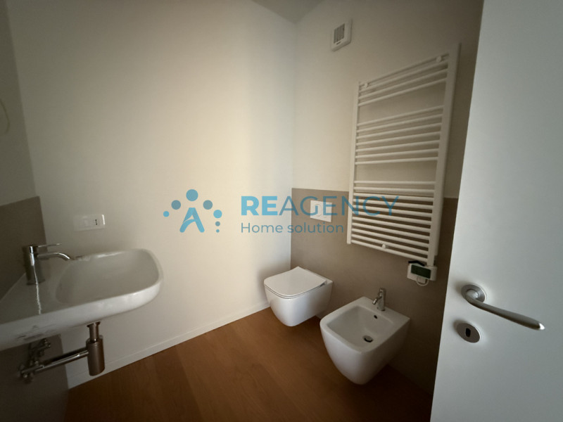 CREAZZO

Stai cercando un TRICAMERE di nuova costruzione in affitto, disponibile da subito?
Prezz...