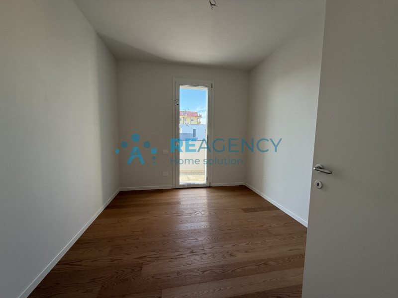 CREAZZO

Stai cercando un TRICAMERE di nuova costruzione in affitto, disponibile da subito?
Prezz...