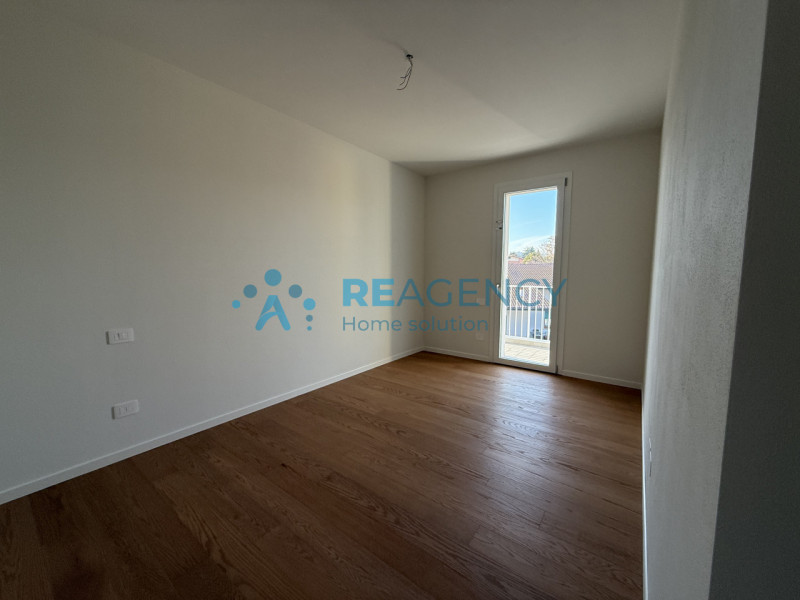 CREAZZO

Stai cercando un TRICAMERE di nuova costruzione in affitto, disponibile da subito?
Prezz...