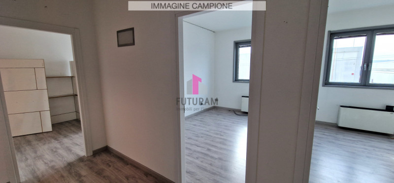 RIF: 119NM - PADOVA - PER INFO 340 335 8378 - 0444/310220

Propongo in affitto un ufficio di 290 ...