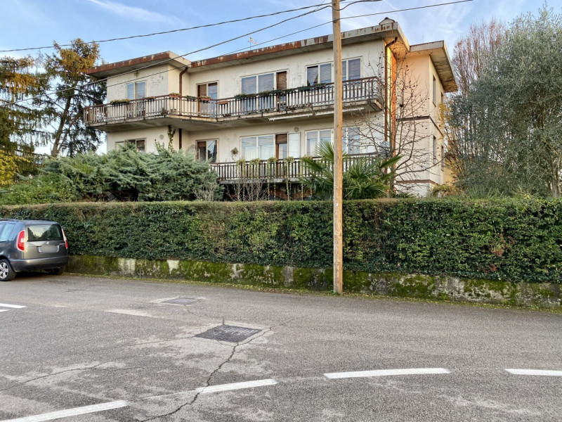 A Costabissara, in uno dei contesti residenziali più richiesti per tranquillità, ordine e qualità...