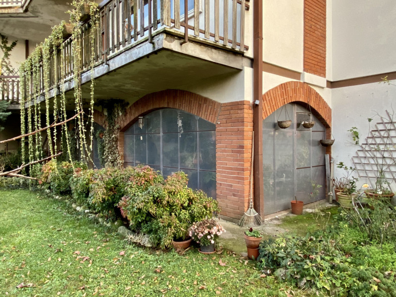 A Costabissara, in uno dei contesti residenziali più richiesti per tranquillità, ordine e qualità...