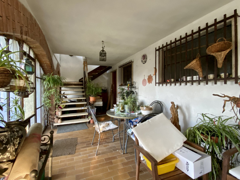 A Costabissara, in uno dei contesti residenziali più richiesti per tranquillità, ordine e qualità...