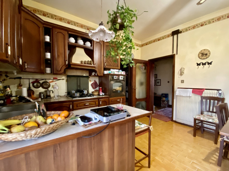 A Costabissara, in uno dei contesti residenziali più richiesti per tranquillità, ordine e qualità...