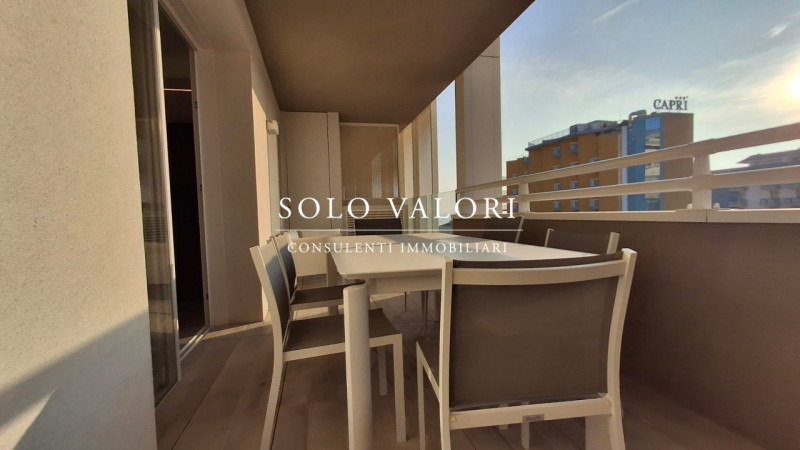 Scopri il tuo nuovo rifugio nel cuore di Jesolo, precisamente nella rinomata zona di Piazza Marco...