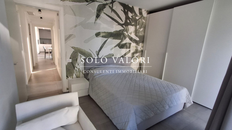 Scopri il tuo nuovo rifugio nel cuore di Jesolo, precisamente nella rinomata zona di Piazza Marco...