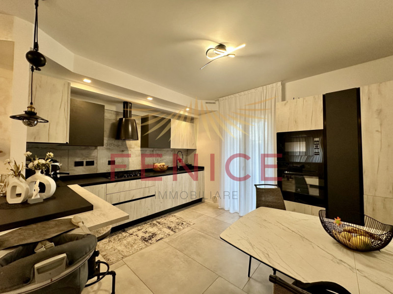 Immaginate di tornare a casa e sentirvi subito nel posto giusto.
Nel cuore di Susegana, una delle...