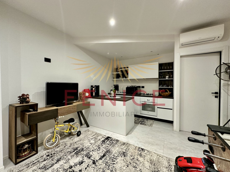 Immaginate di tornare a casa e sentirvi subito nel posto giusto.
Nel cuore di Susegana, una delle...