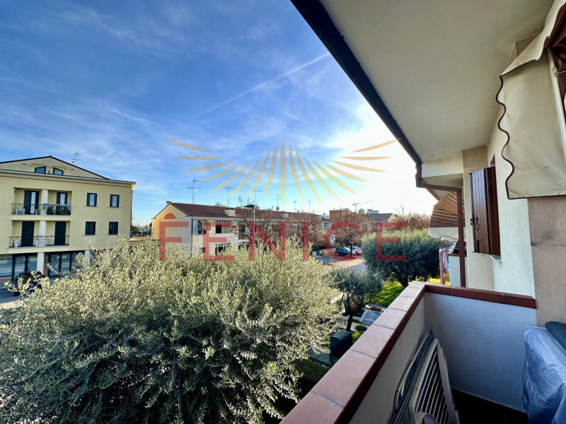 Immaginate di tornare a casa e sentirvi subito nel posto giusto.
Nel cuore di Susegana, una delle...